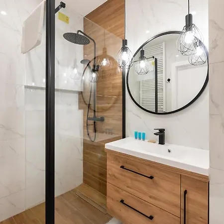 Zupnicza Praga By Bookinghost * Varsóvia